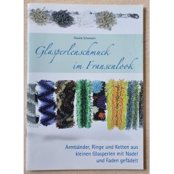 Glasperlenschmuck im...