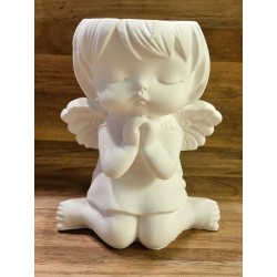 Beton Mädchen betend