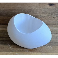 Beton Offenes Ei liegend