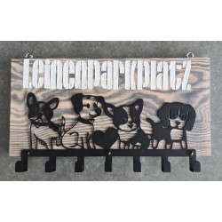 Leinenparkplatz Vier Hunde