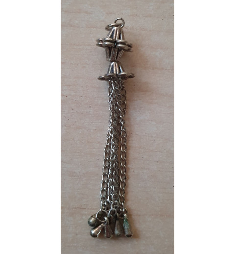 Quasten Metall