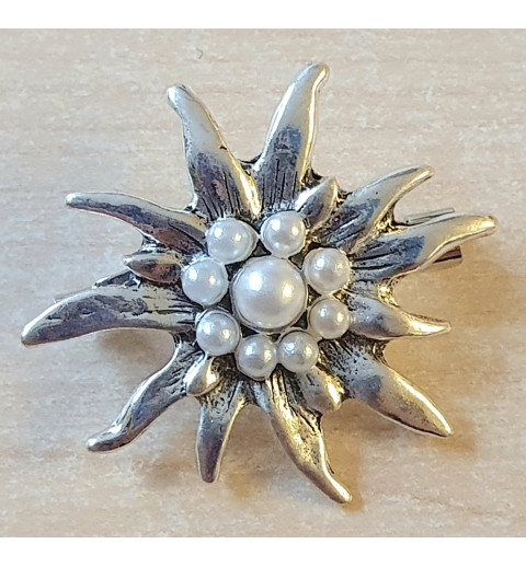 Edelweiss Brosche weiss