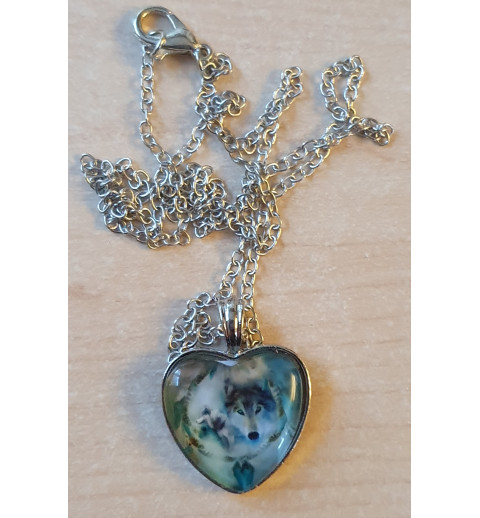 Kette mit Herz Cabochon Wolf