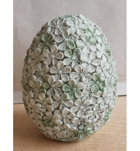 Ei mit Blumen mint Polyresin