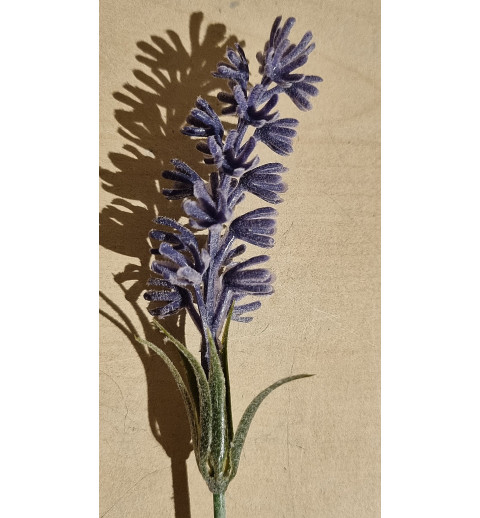 Künstliche Lavendelblüte