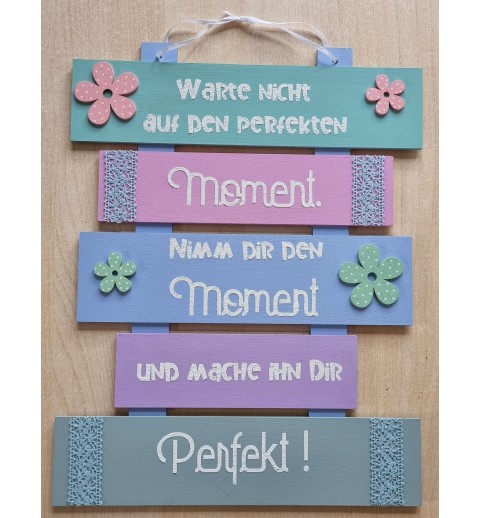 Schild Moment bunt