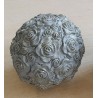 Rosenkugel aus Beton mittel