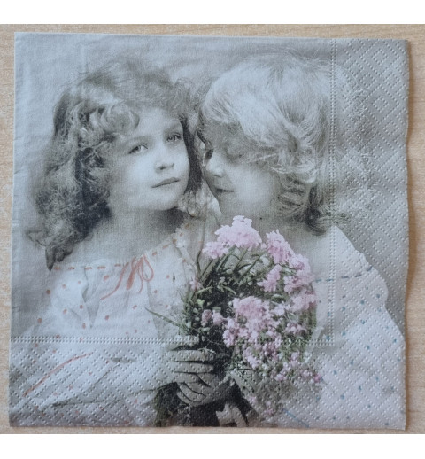 Serviette Zwei Mädchen mit Blumen