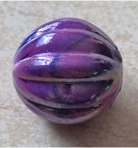 Kunststoff Perle gerippt-rund magenta/regenbogen