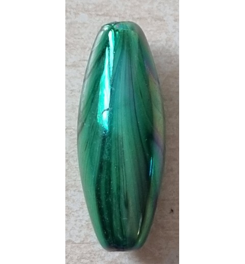 Kunststoff Perle lang-oval grün/regenbogen