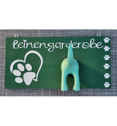 Leinengarderobe grün