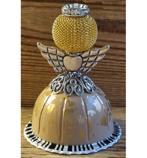 Engel aus Vertuo Kaffeekapseln creme/gold