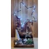 Holz Gestell mit Led Stern und Wichtel geflammt