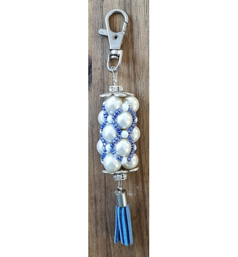 Handgefädelter Schlüsselanhänger weiss/blau/silber