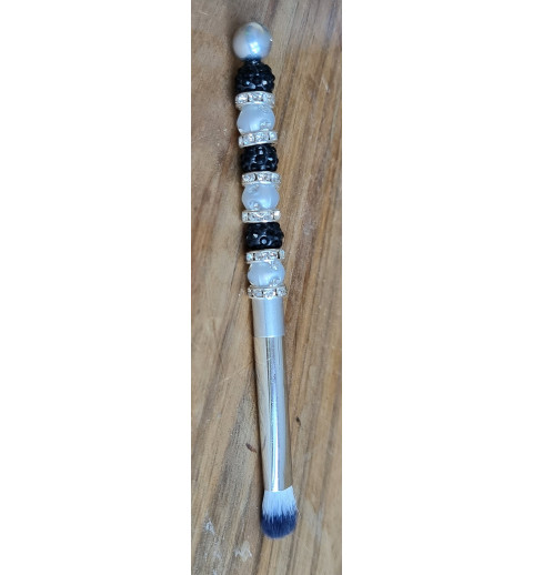Kosmetik Pinsel klein und rund   schwarz/weiss