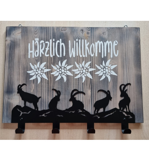 Garderobe Steinböcke geflammt  "Härzlich Willkomme" creme