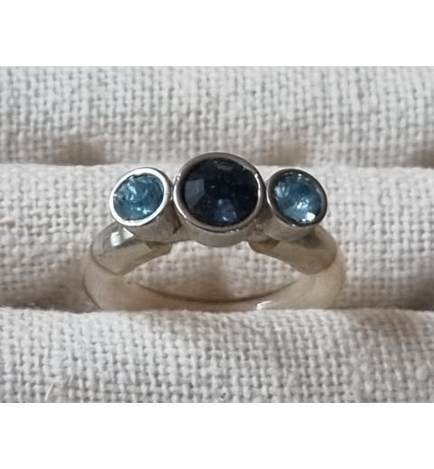 Ring mit Swarovski Steinen türkis/transparent
