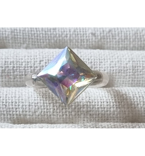 Ring mit Swarovski Steinen Quadrat regenbogen/transparent