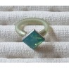Ring mit Swarovski Steinen Quadrat mint/hellgrau