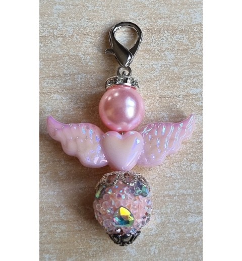 Perlen Engel mit Kunststoff Flügel rosa