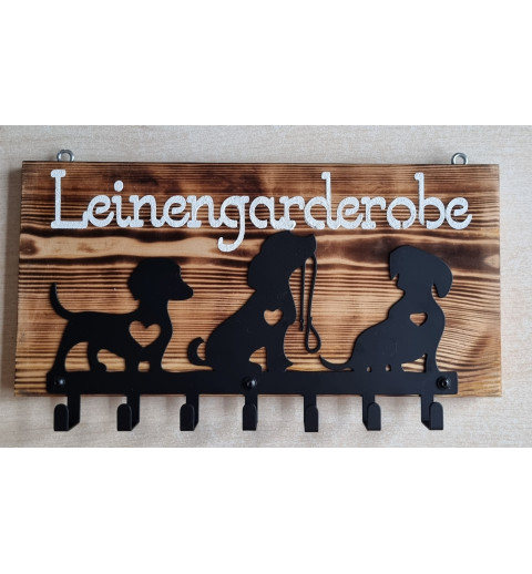 Leinengarderobe geflammt drei Hunde
