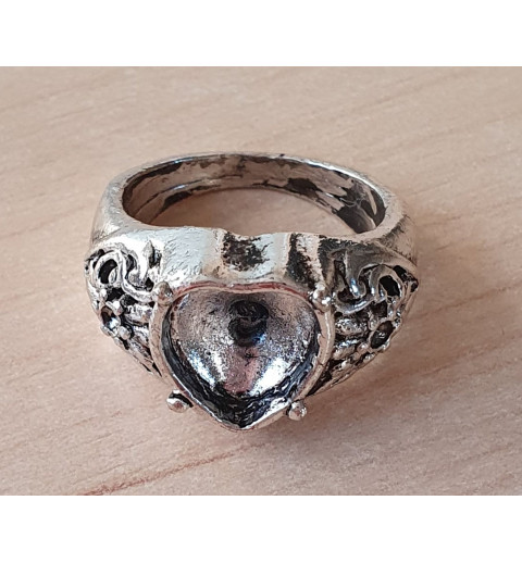 Ring mit Herz