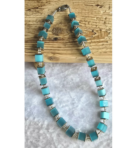 Kette mit Würfel-Perlen mint