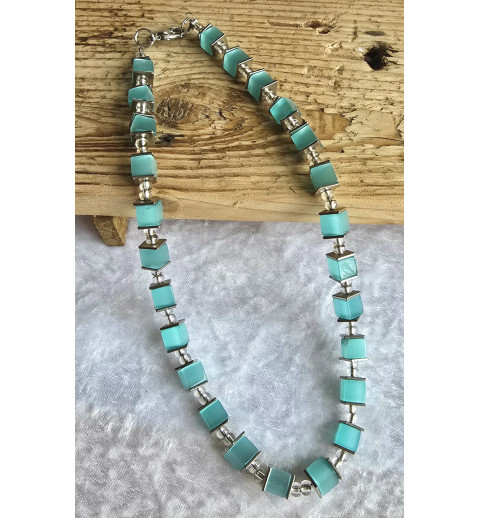 Kette mit Würfel-Perlen mint