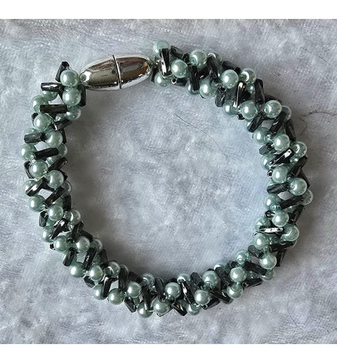 Gefädeltes Armband petrol/mint