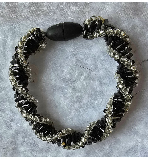 Gefädeltes Armband schwarz/silber