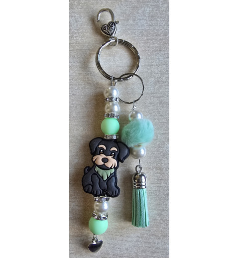 Schlüsselanhänger Hund grau/weiss/salbei