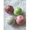 Kunststoff Perle rosa/silber Blumenmuster