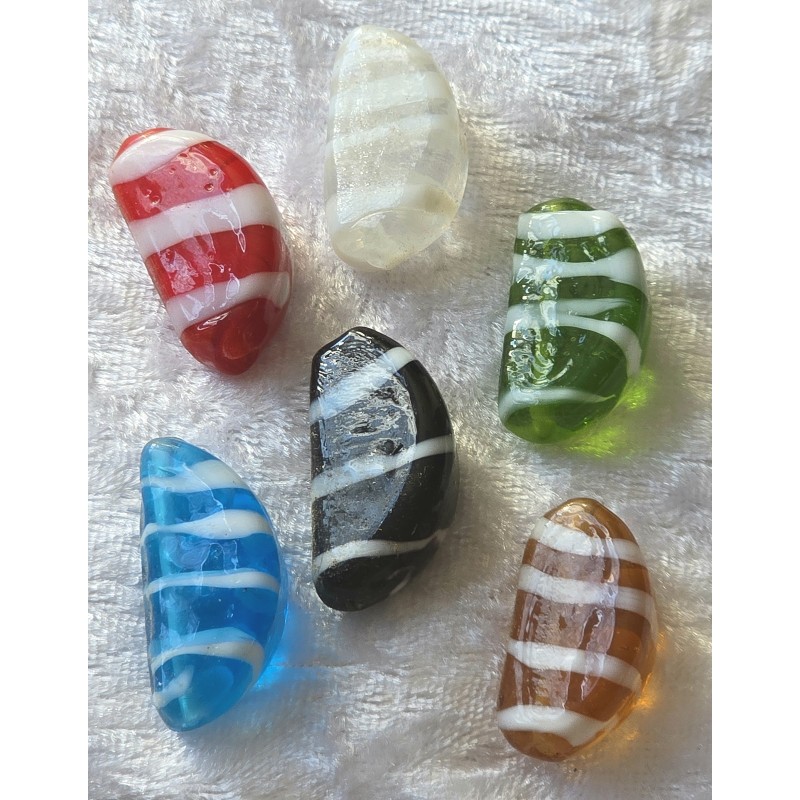 Glas Perle Nugget weiss/rot