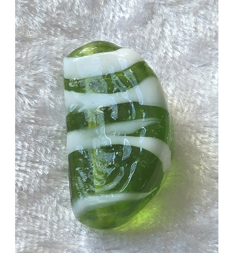 Glas Perle Nugget weiss/grün