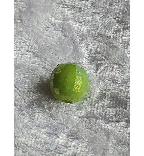 Kunststoff Perle mit Struktur grün