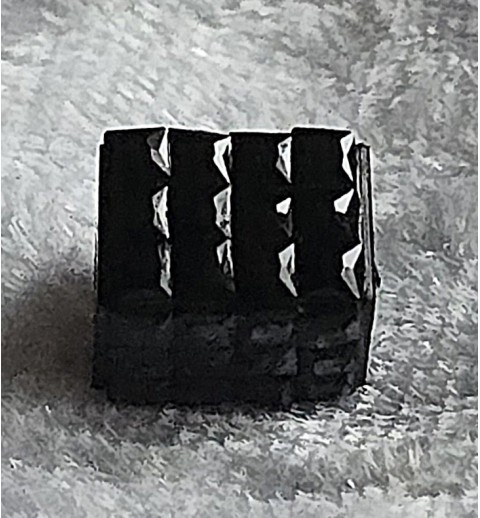 Kunststoff Würfel-Perle schwarz