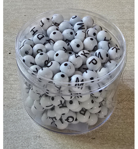 Buchstabenperlen rund/weiss