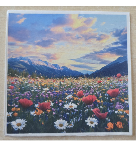 Serviette Blumenwiese/Berge/Wolkenhimmel