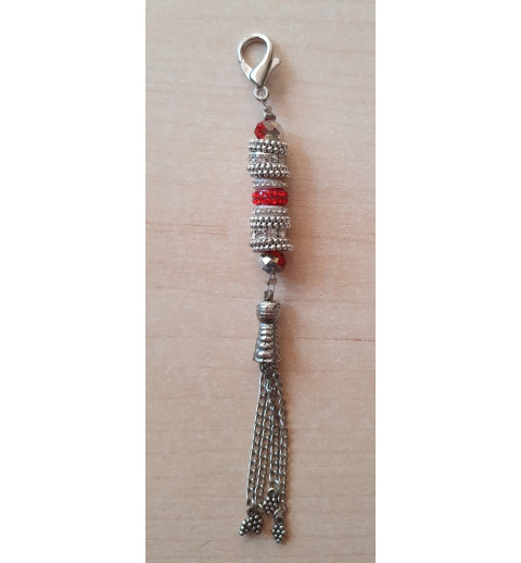Schmuckanhänger mit Strassperlen rot