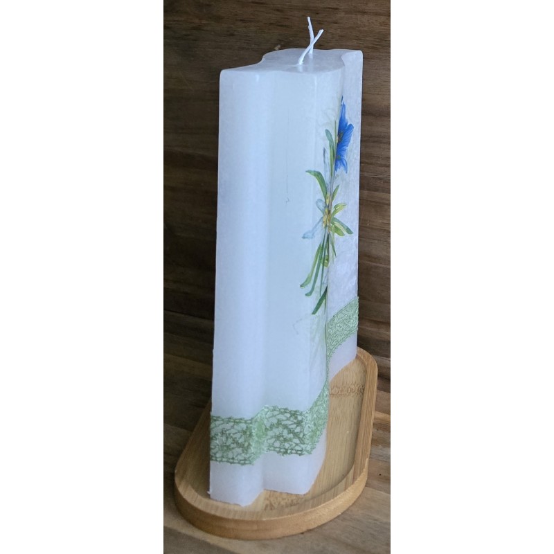 Kerze mit Edelweiss und Enzianmotiv auf ovalem Brettchen