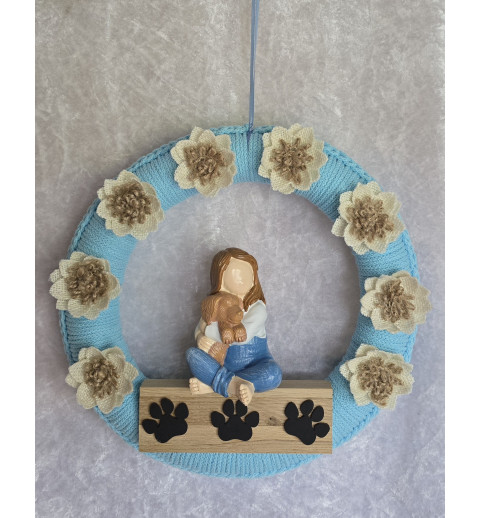 Tür/Wanddeko Ring Frau mit Hund/Blumen hellblau