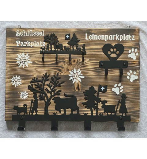 Allrounder Garderobe Alpaufzug und Hundehaken/Holz geflammt