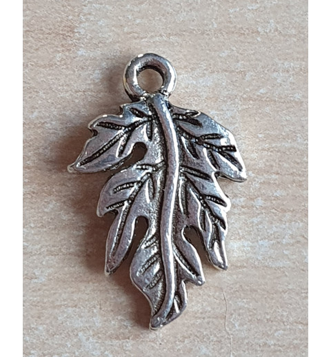 Anhänger Blatt