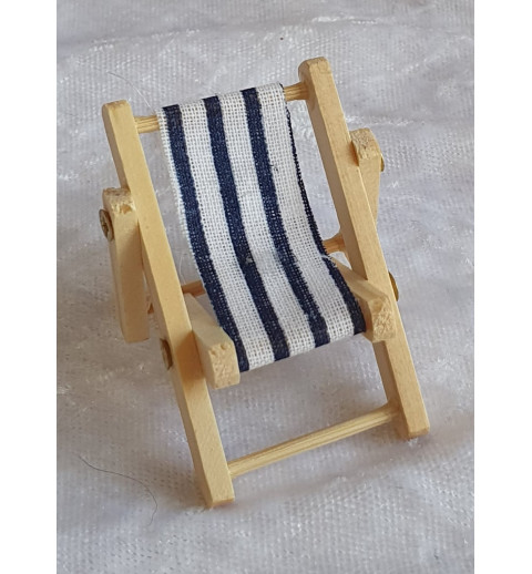 Liegestuhl blau