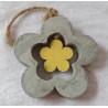 Beton Blume zum Hängen gelb