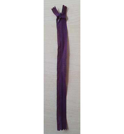 Reissverschluss aubergine