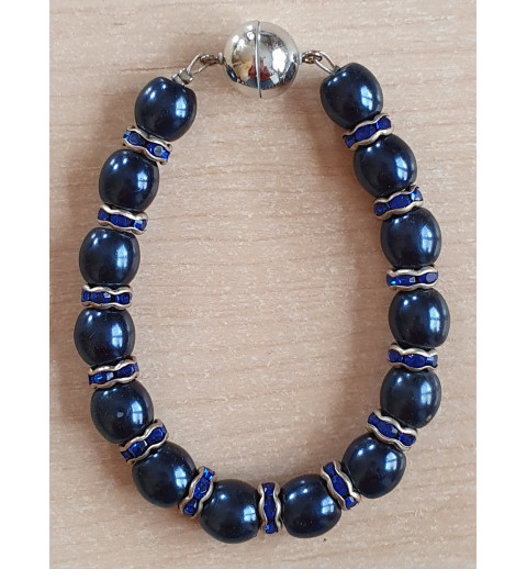 Perlen Armband dunkelblau