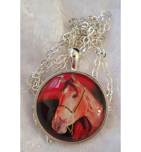 Kette mit Cabochon-Anhänger Pferd 2