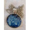 Kette mit Cabochon-Anhänger Weisse Tigerjungen