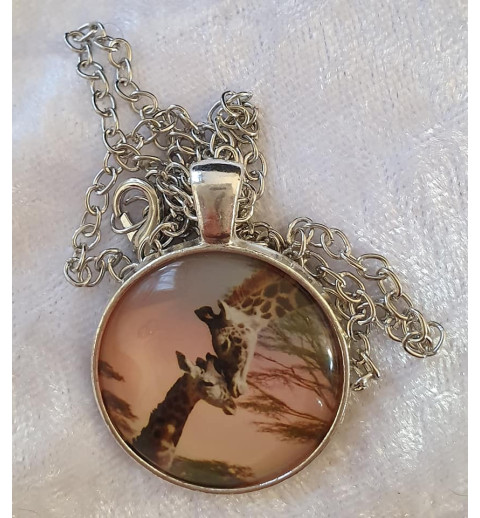 Kette mit Cabochon-Anhänger Giraffen